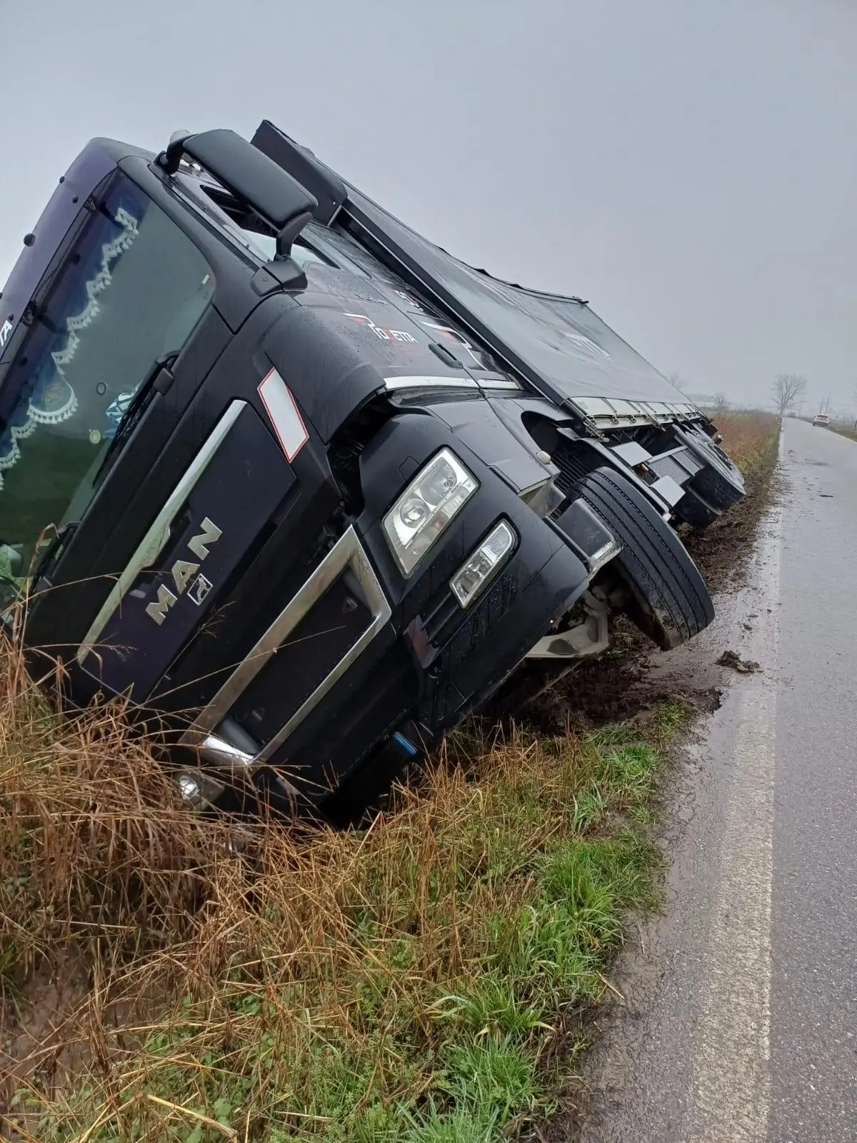 Il ribaltamento del mezzo pesante