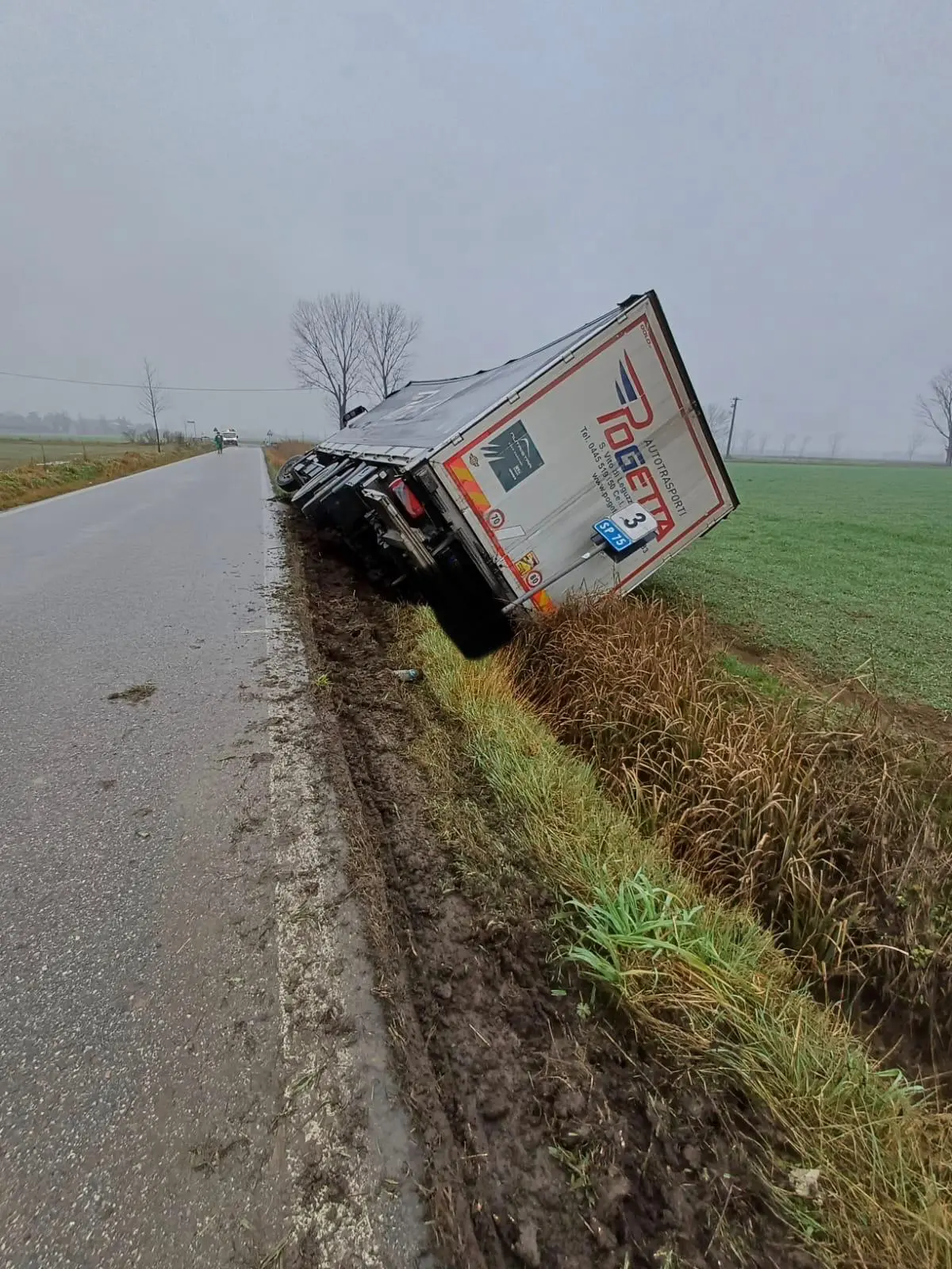 Il ribaltamento del mezzo pesante