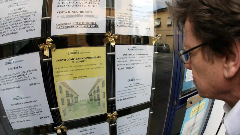 Trovare casa sul Garda è sempre più complicato - Foto Ansa © www.giornaledibrescia.it