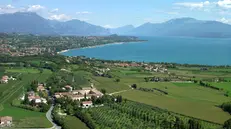 Una veduta aerea del lago di Garda