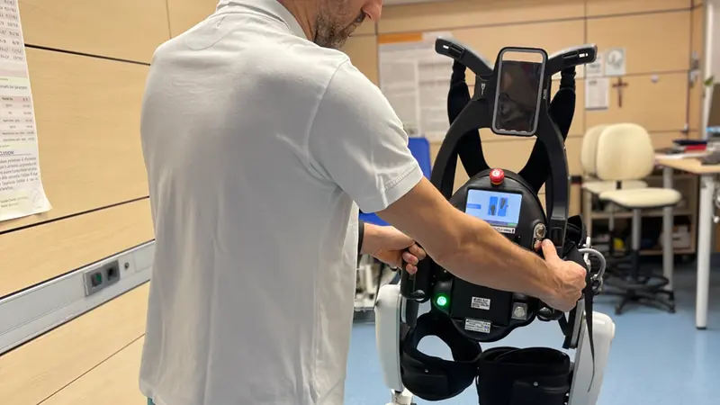 L'esoscheletro robotico Btl Exo in uso alla Domus Salutis - © www.giornaledibrescia.it