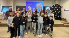 Gli alunni festeggiano la vittoria © www.giornaledibrescia.it