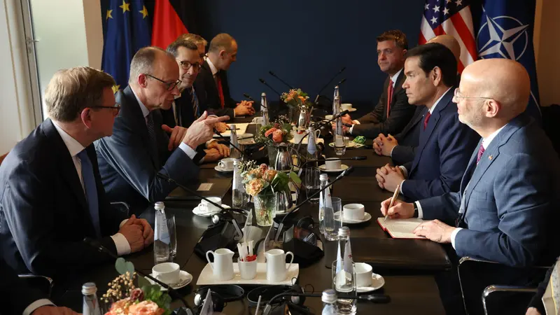 L'incontro tra Merz e Rubio - Foto Ansa © www.giornaledibrescia.it