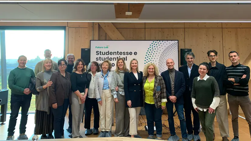 I promotori del progetto con l'assessora regionale Simona Tironi - © www.giornaledibrescia.it