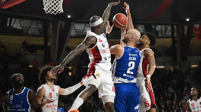 Le foto di Openjobmetis Varese-Germani Pallacanestro Brescia