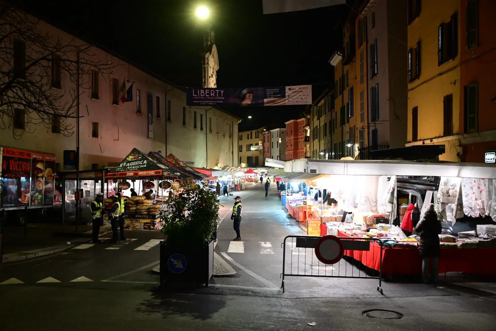 Le foto alla fiera di San Faustino prima dell'alba