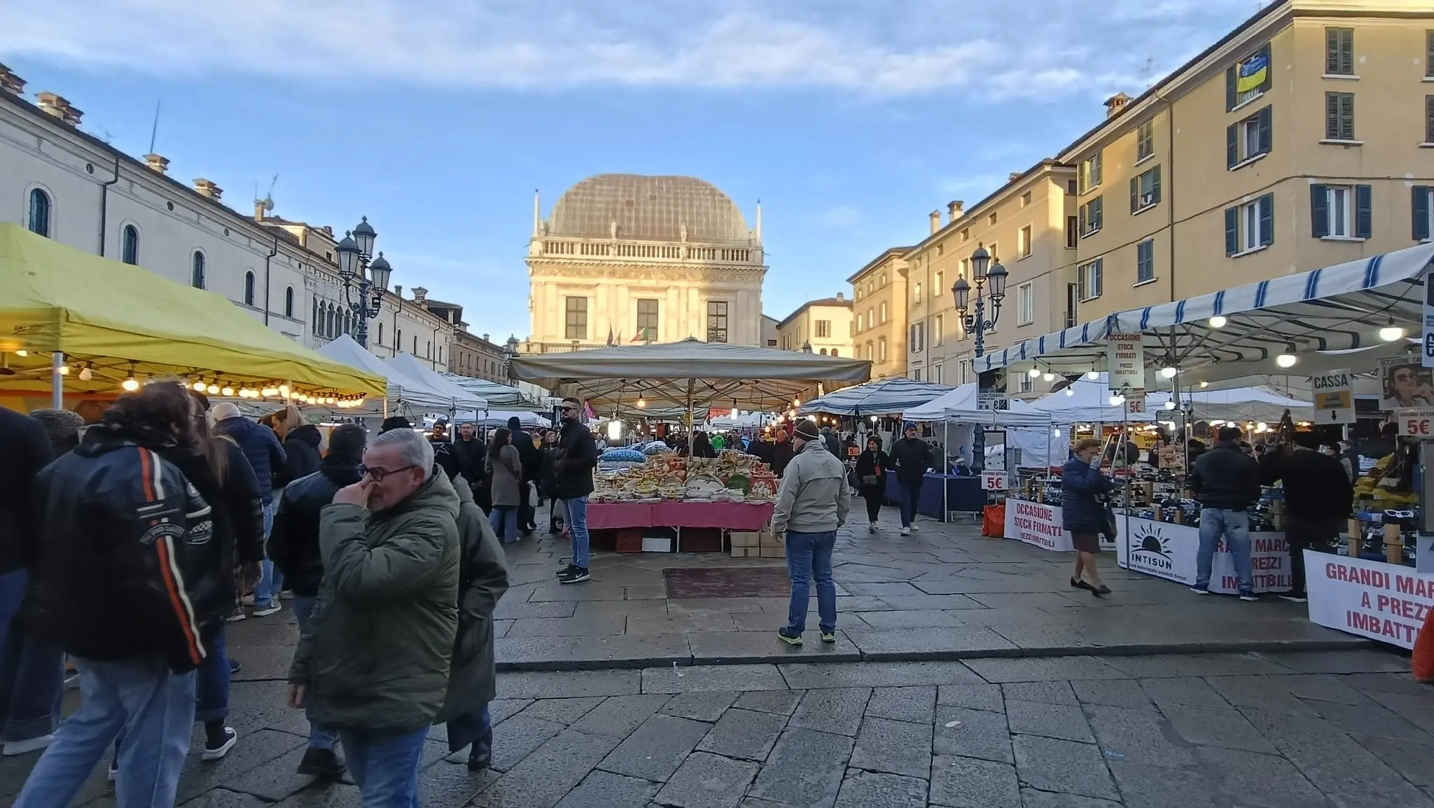 Le prime persone alla fiera di San Faustino