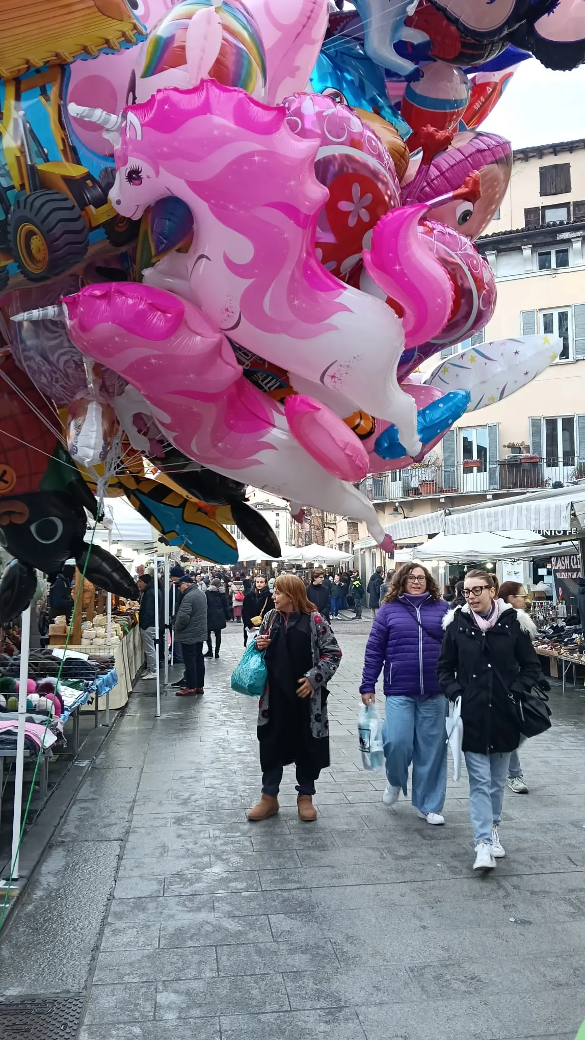 Le prime persone alla fiera di San Faustino