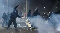 Gli scontri di fine gennaio a Torino - Foto Ansa © www.giornaledibrescia.it