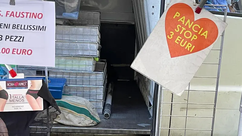 In ogni edizione non possono mancare i cartelli curiosi