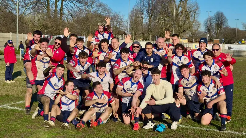 La gioia della nuova capolista Rovato - Foto Stefano Delfrate