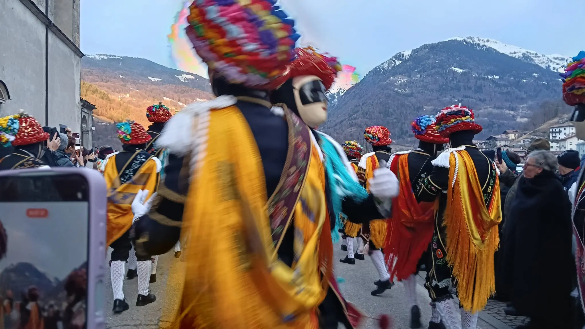 Carnevale di Bagolino: il primo ballo sul sagrato