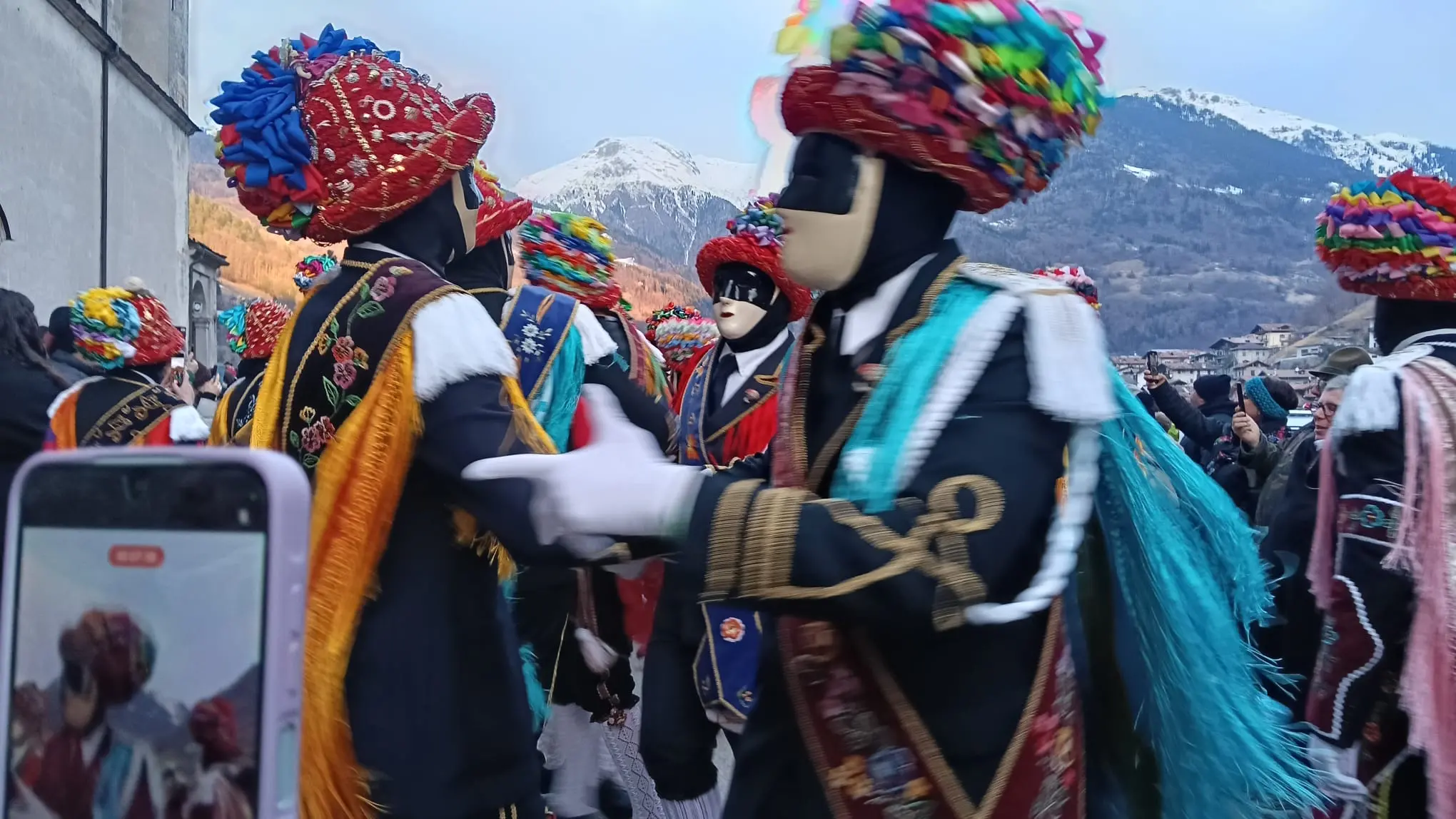 Carnevale di Bagolino: il primo ballo sul sagrato