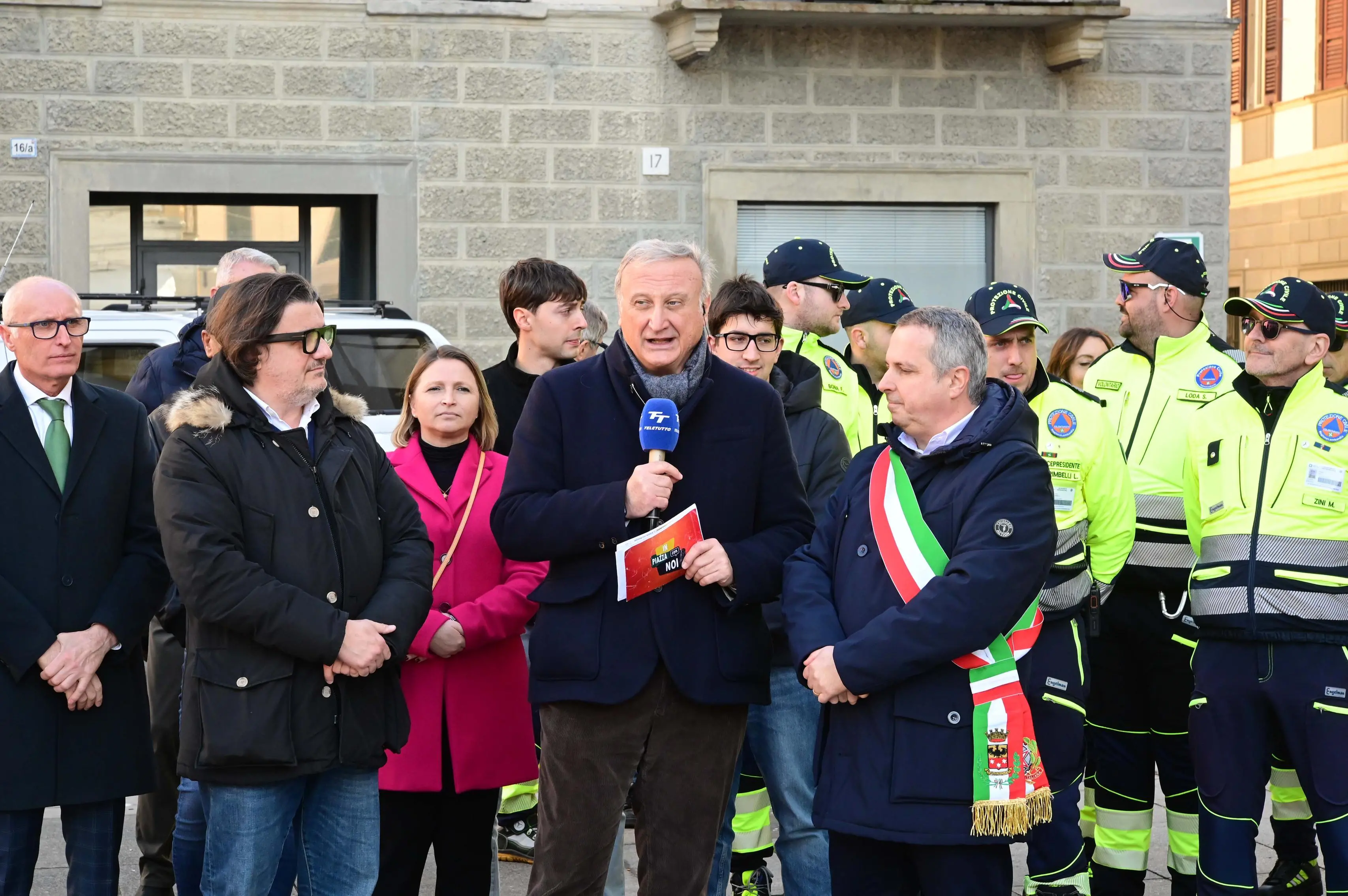 CHIARI IN PIAZZA CON NOI REDAZIONE PROVINCIA 15-02-2026  GABRIELE STRADA NEW EDEN GROUP 