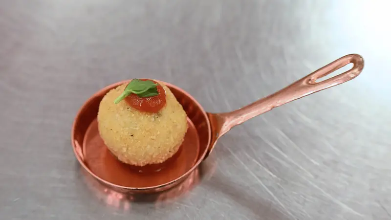 Le polpette di baccalà con salsa agropiccante - Foto New Reporter Favretto © www.giornaledibrescia.it