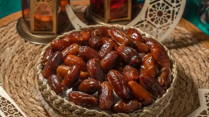 I datteri, insieme al latte, rappresentano il primo pasto della giornata - © www.giornaledibrescia.it