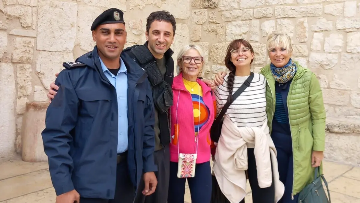 Antonella Bertolotti (a destra) con la delegazione bresciana - Foto Intermed © www.giornaledibrescia.it