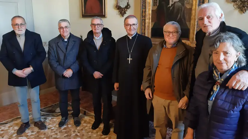 Gli Amici di Bottonaga ricevuti da mons. Tremolada - © www.giornaledibrescia.it