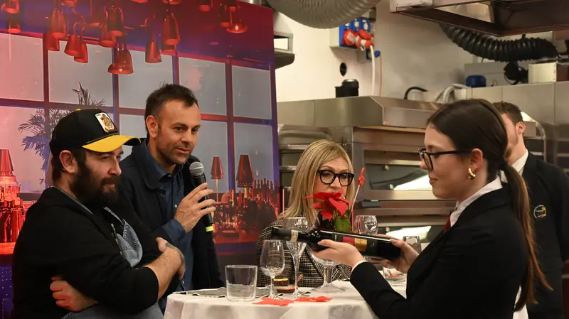 Il servizio di sala degli studenti dell'Istituto Dandolo - Foto New Reporter Favretto © www.giornaledibrescia.it