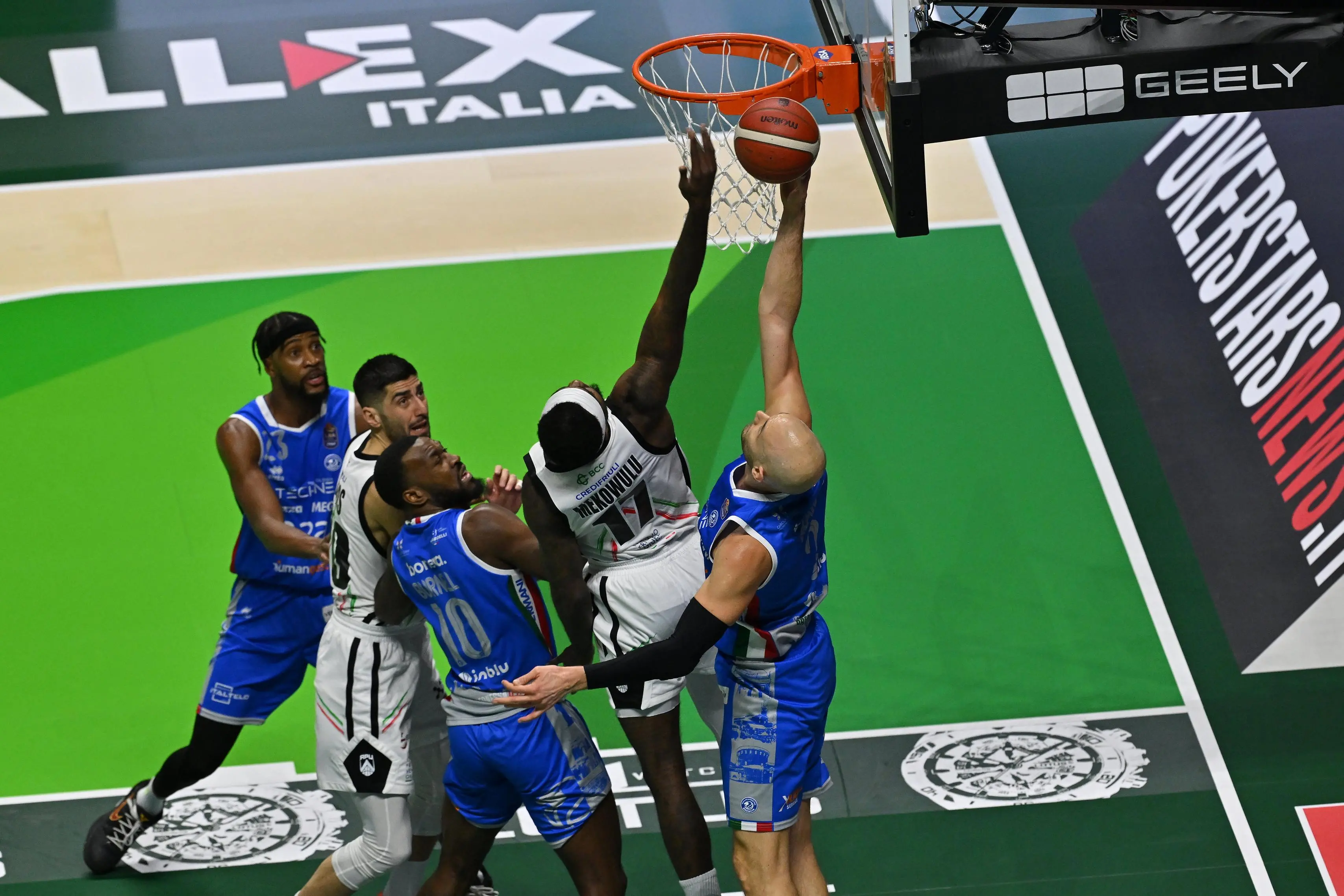 Miro Bilan, Christian MekowuluGermani Brescia - Old Wild West bUdineLBA Frecciarossa Final Eight 2026 - Quarti di FinaleLBA Legabasket Serie A Unipol 2025/2026Torino, 18/02/2026Foto Marco Magosso // CIAMILLO-CASTORIA