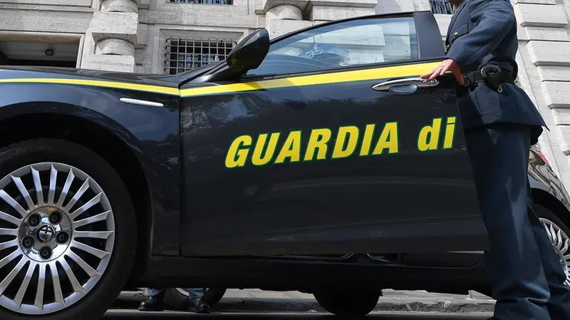 Un'automobile della Guardia di Finanza