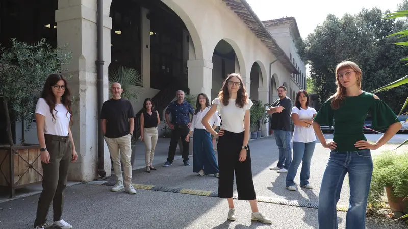 La sede di Visionova e alcuni membri del team