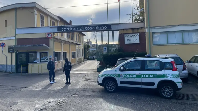 L'ingresso della Cartiera di Toscolano - © www.giornaledibrescia.it