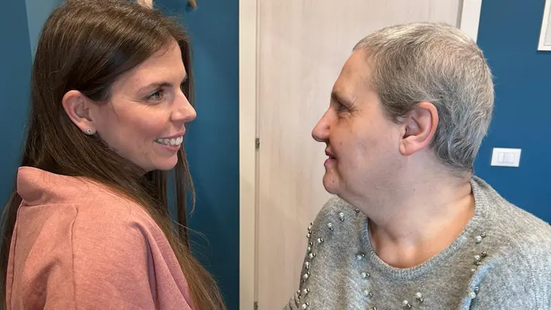 Cristina Fornari con una sua cliente