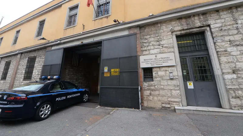 Il carcere di Canton Mombello - © www.giornaledibrescia.it