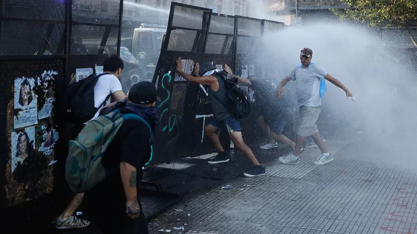 Le proteste a Buenos Aires - Ansa © www.giornaledibrescia.it