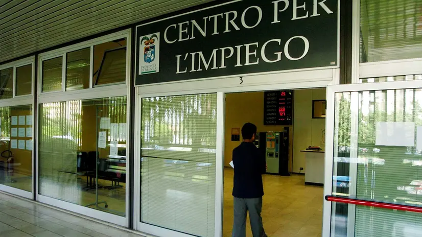 Un Centro per l'impiego - © www.giornaledibrescia.it