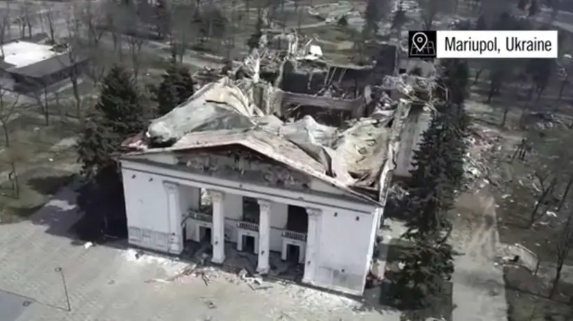 Il Teatro di Mariupol dopo il bombardamento