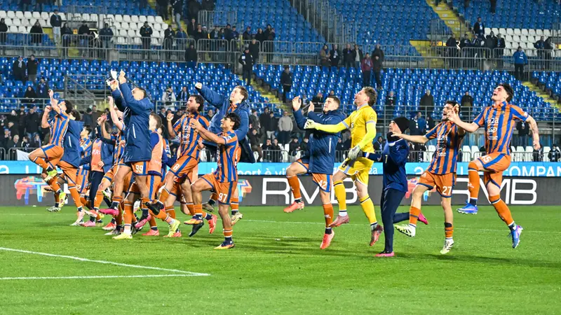 SPORT CALCIO BRESCIA  CAMPIONATO  SERIE C  UNION BRESCIA PRO PATRIA NELLA FOTO   SALUTI ED ESULTANZA FINALE    22–02-2026  AGENZIA NEWREPORTER PASOTTI