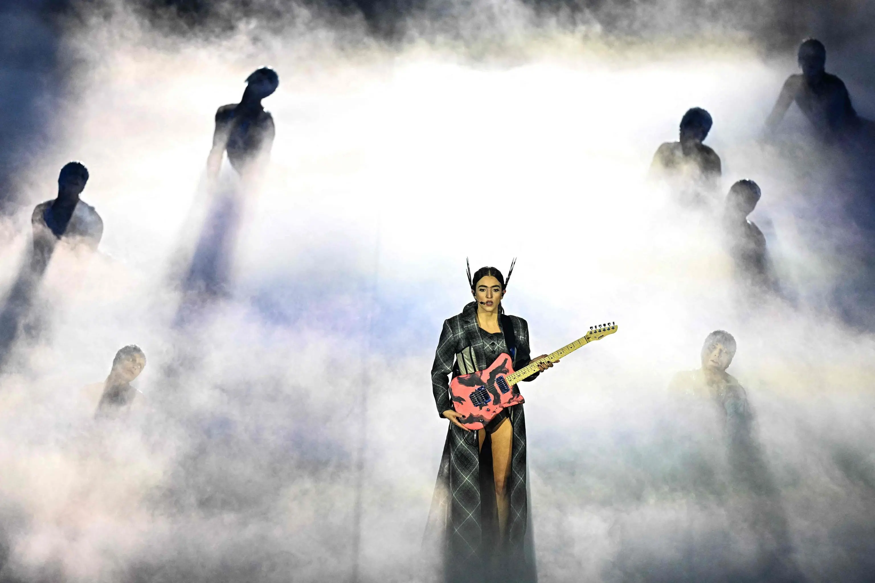 Joan Thiele con Roberto Bolle alla cerimonia conclusiva delle Olimpiadi