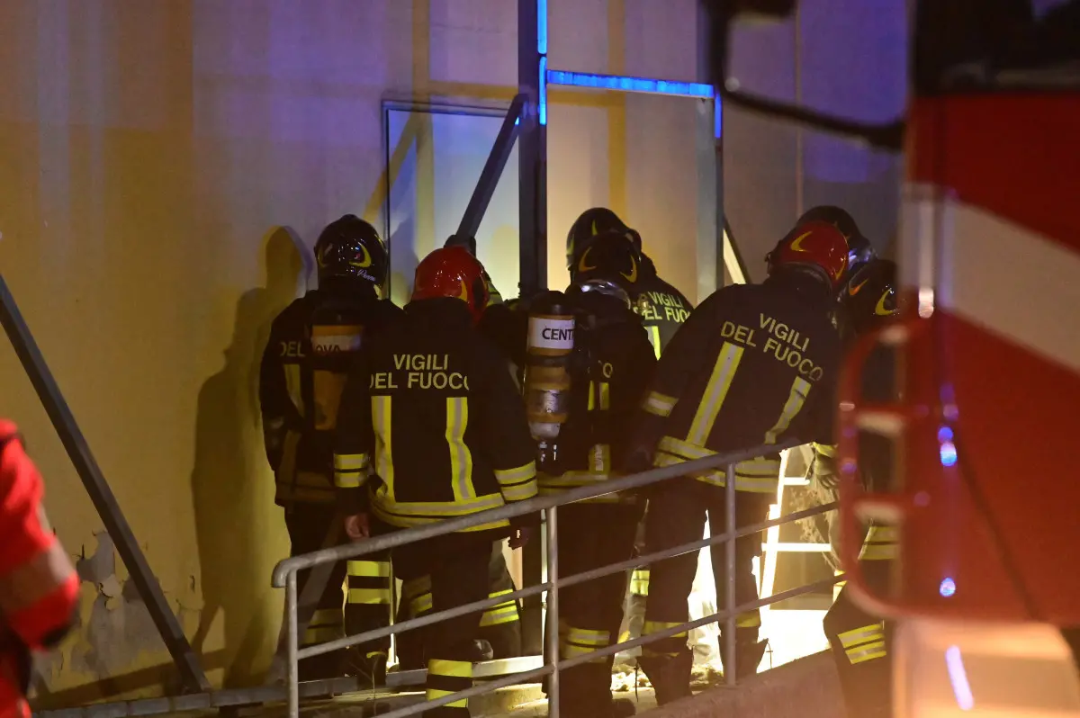 Incendio in un capannone a Bagnolo Mella