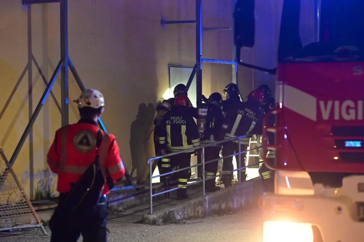 Incendio in un capannone a Bagnolo Mella