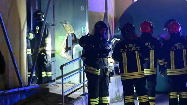 Incendio in un capannone a Bagnolo Mella