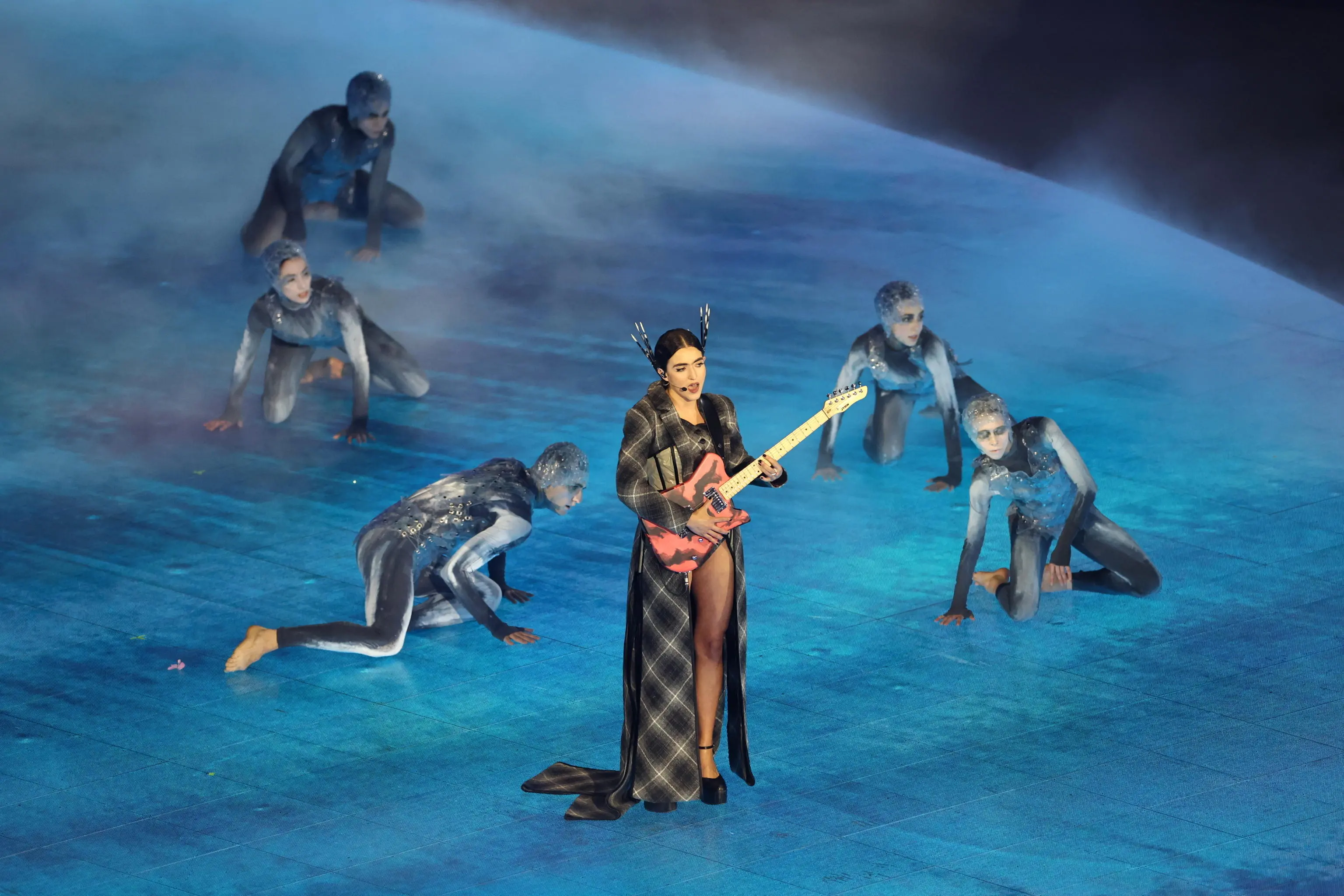 Joan Thiele con Roberto Bolle alla cerimonia conclusiva delle Olimpiadi