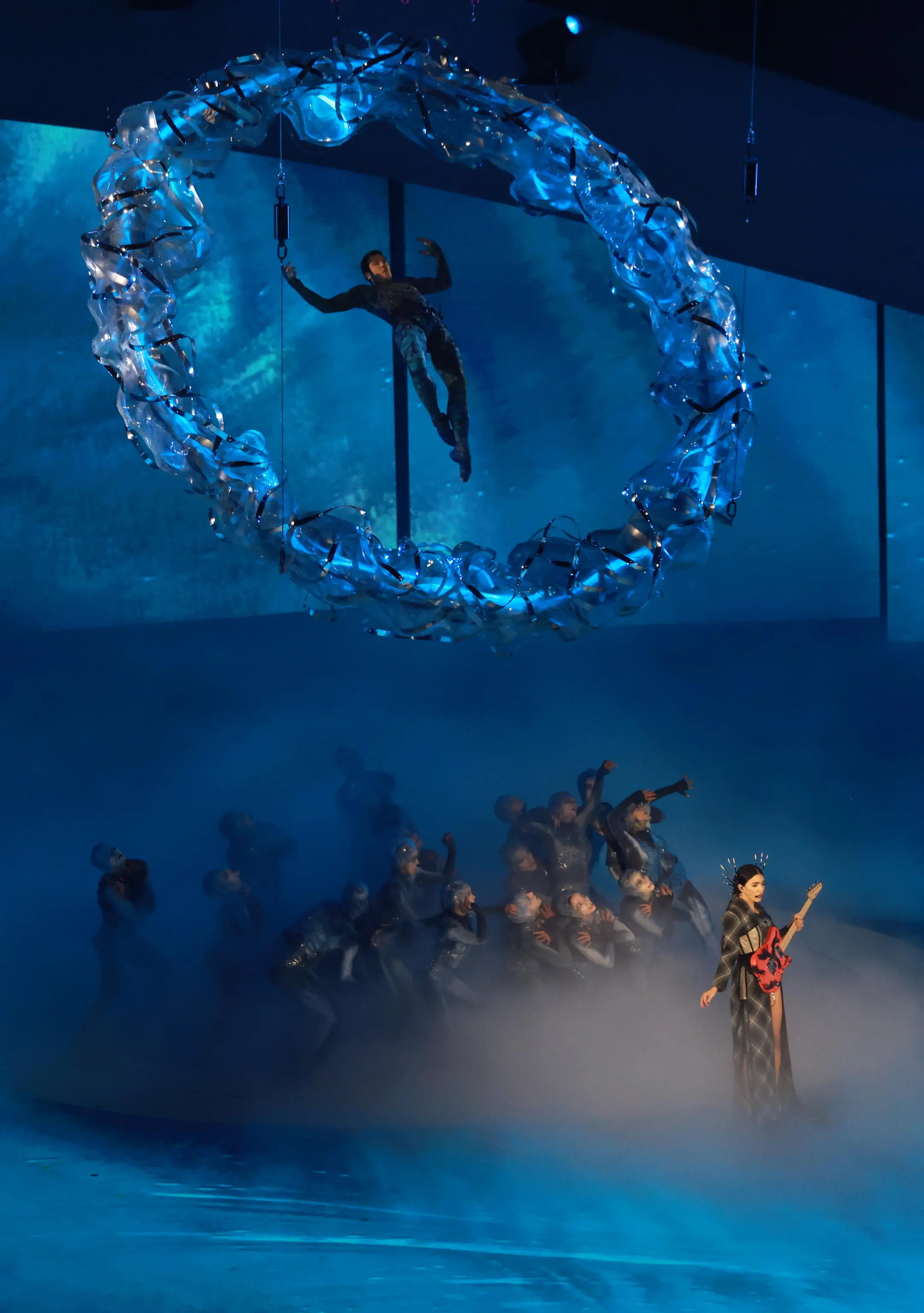 Joan Thiele con Roberto Bolle alla cerimonia conclusiva delle Olimpiadi