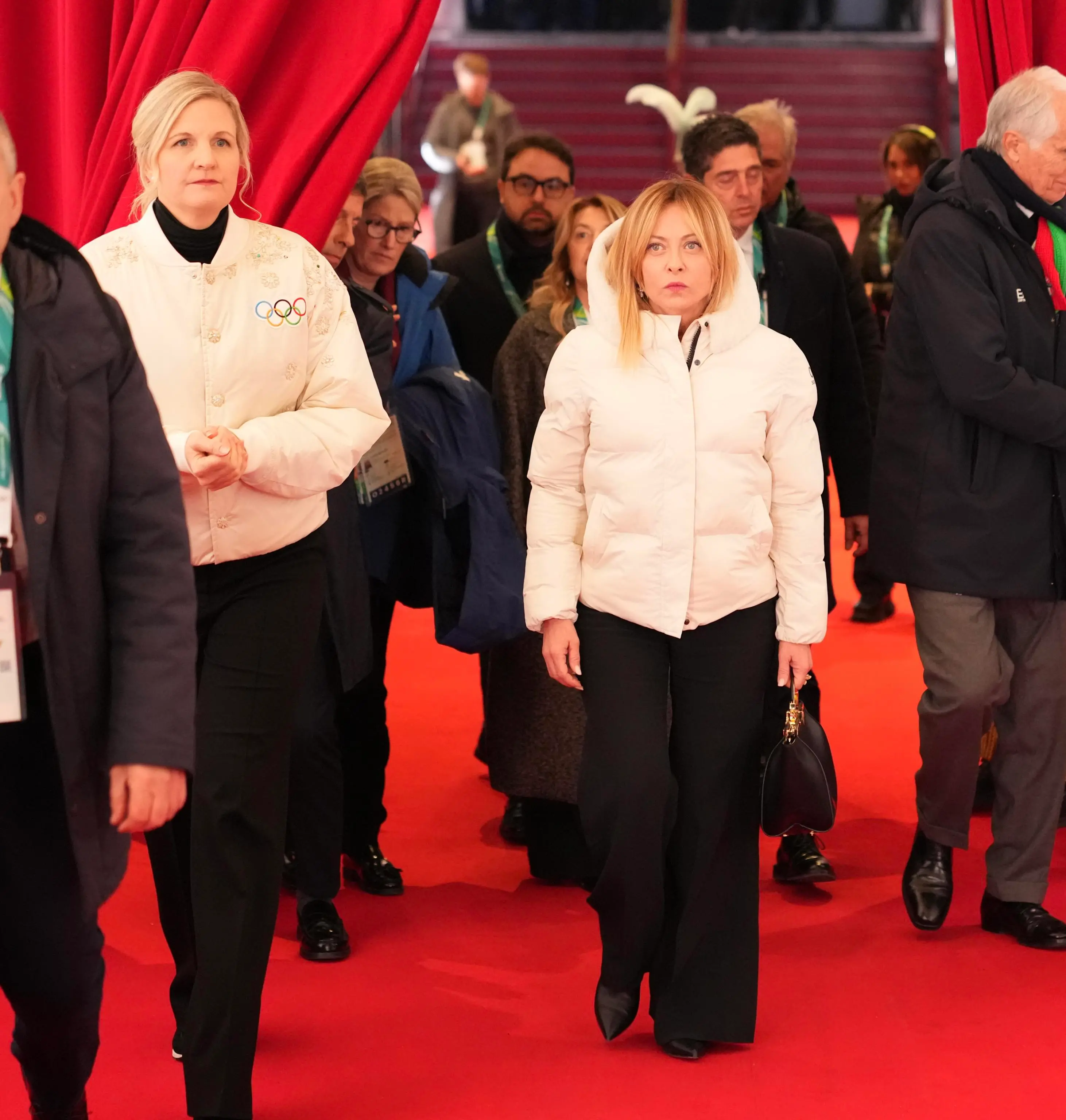La cerimonia conclusiva delle Olimpiadi di Milano-Cortina