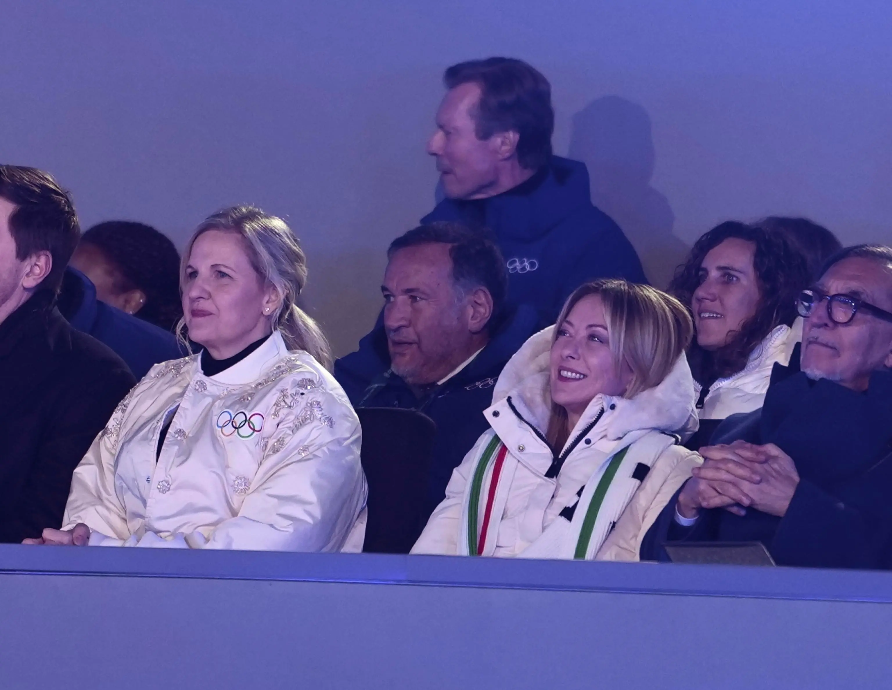 La cerimonia conclusiva delle Olimpiadi di Milano-Cortina