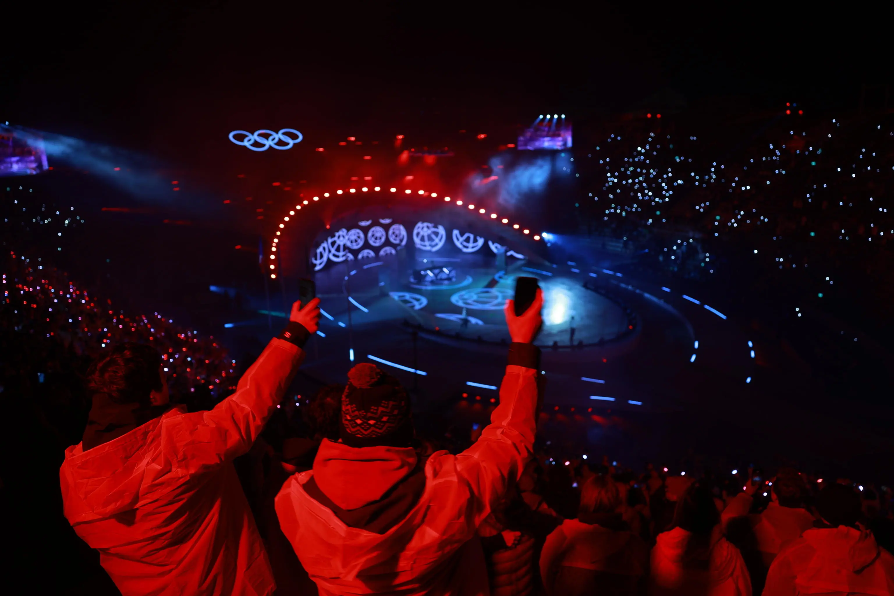 La cerimonia conclusiva delle Olimpiadi di Milano-Cortina