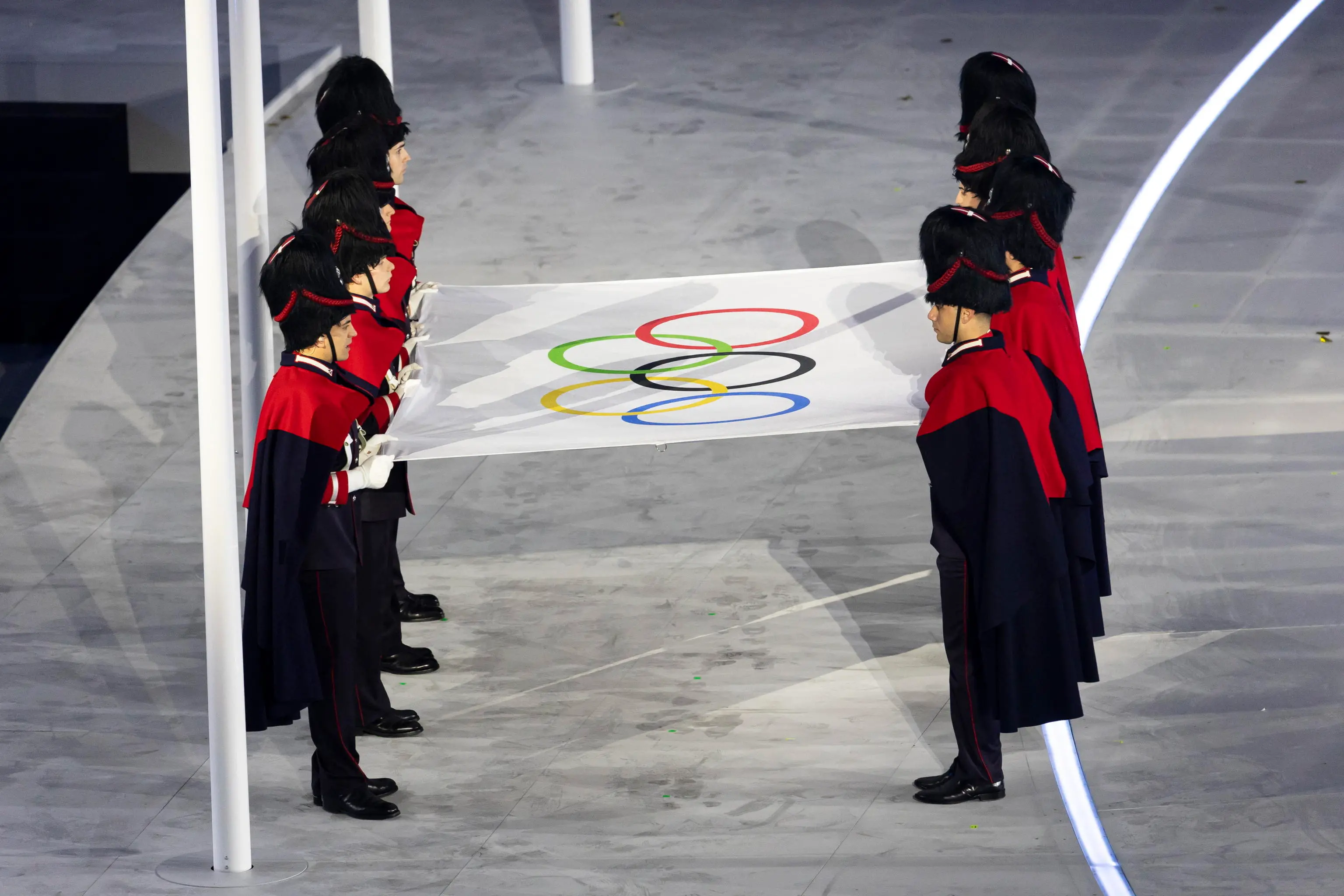 La cerimonia conclusiva delle Olimpiadi di Milano-Cortina