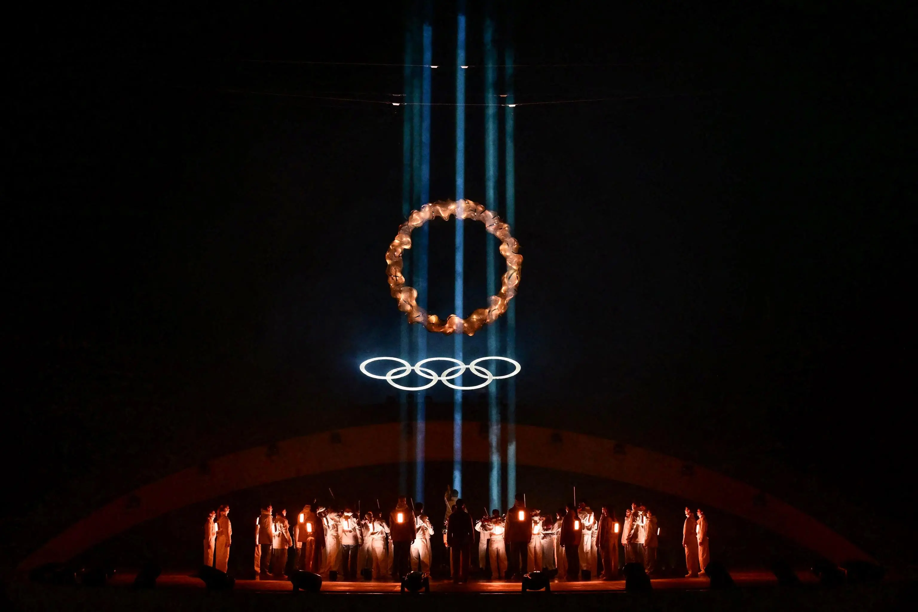 La cerimonia conclusiva delle Olimpiadi di Milano-Cortina