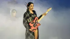 Joan Thiele ala cerimonia conclusiva delle Olimpiadi - Ansa © www.giornaledibrescia.it