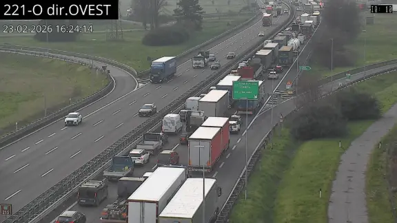 La coda in A4, telecamere in InViaggio