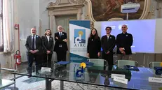 Consegna dei 600mila euro da Fondazione Airc ai ricercatori - © www.giornaledibrescia.it