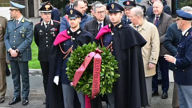 La commemorazione in via Gramsci