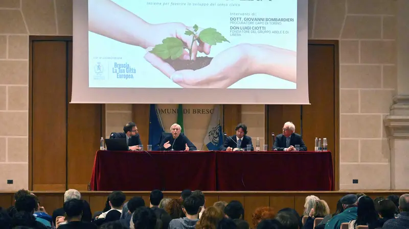 CRONACA BRESCIA AUDITORIUM SAN BARNABA SPERANZA E LEGALITA' NELLA FOTO DA SX CITTADINI CIOTTI BOMBARDIERI CAPELLO PER CARINI 23-02-2026 MARCO ORTOGNI NEW EDEN GROUP