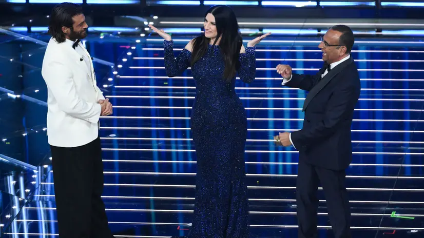 I conduttori della prima puntata del Festival di Sanremo 2026 - Foto Ansa © www.giornaledibrescia.it